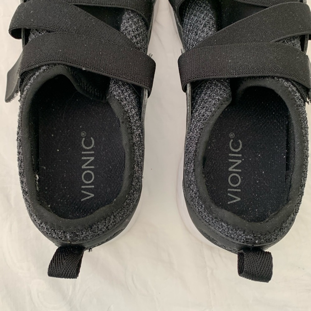 Black Velcro Vionic tennis shoes